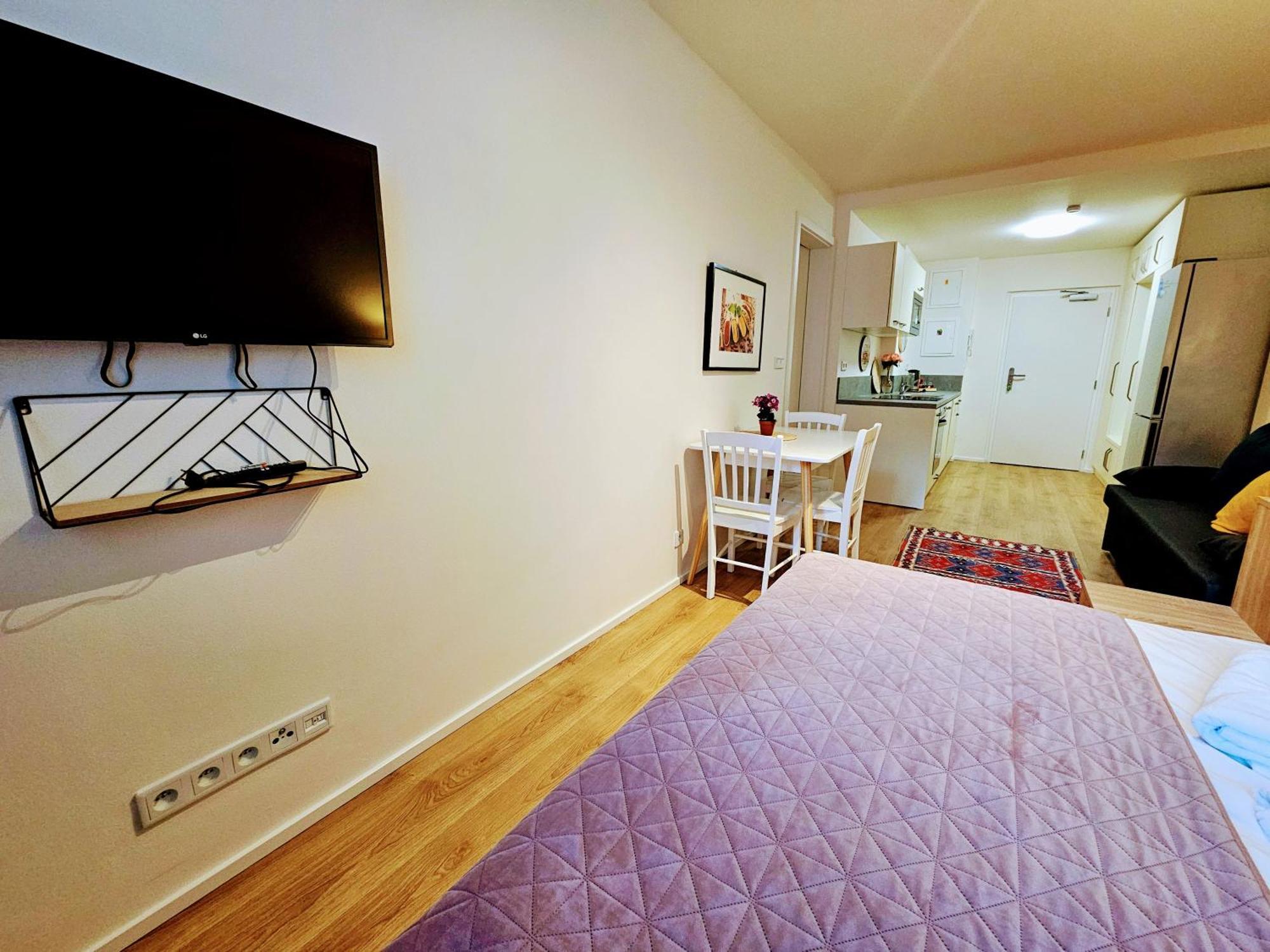 Apartmán Live-inn Hotel-style 5 Apartments, 20 Mins To Centre, Gym, Reception, Free Parking, Lift, Roof Terrace & Game *