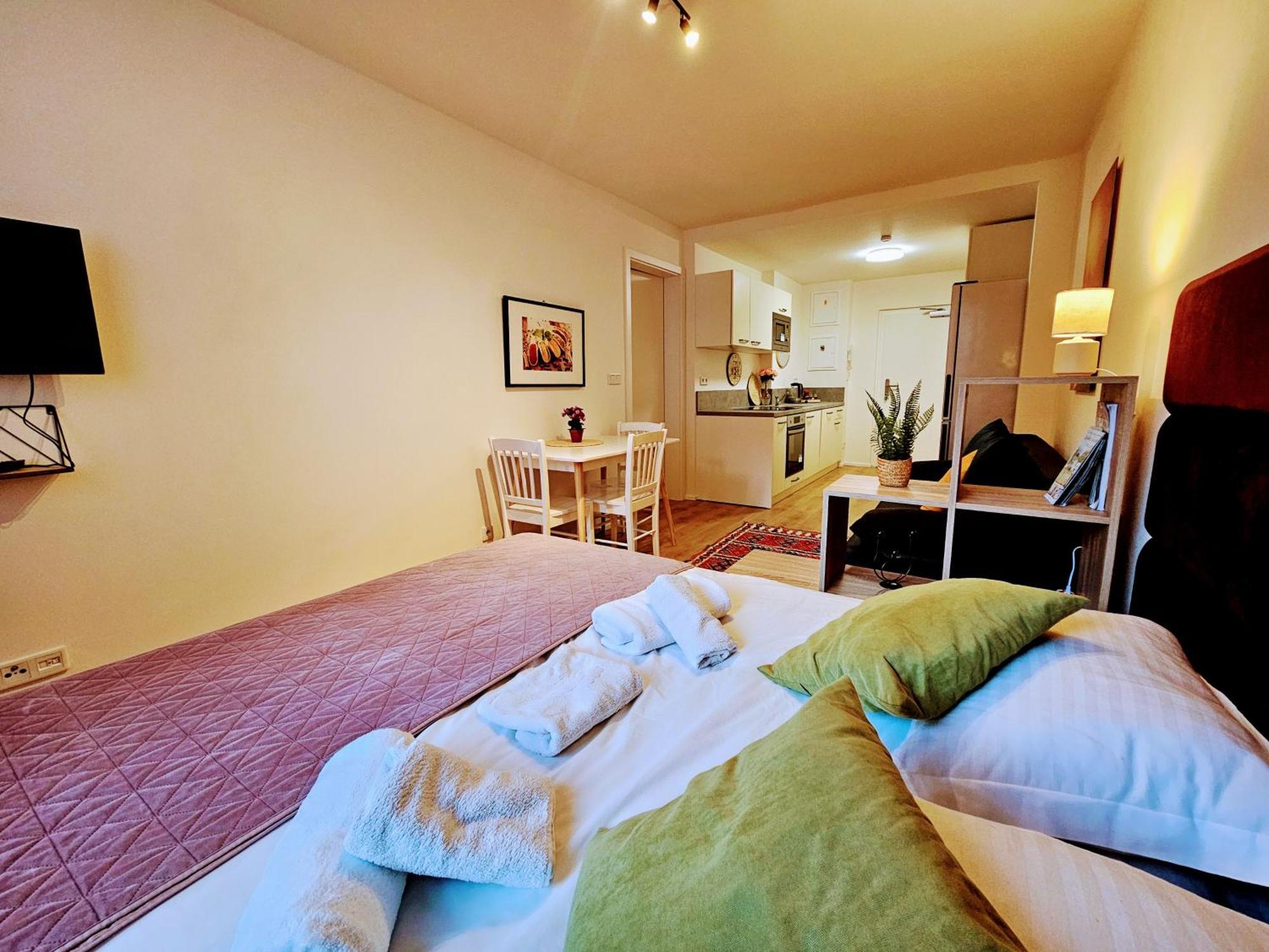 Appartement Live-inn Hotel-style 5 Apartments, 20 Mins To Centre, Gym, Reception, Free Parking, Lift, Roof Terrace & Game