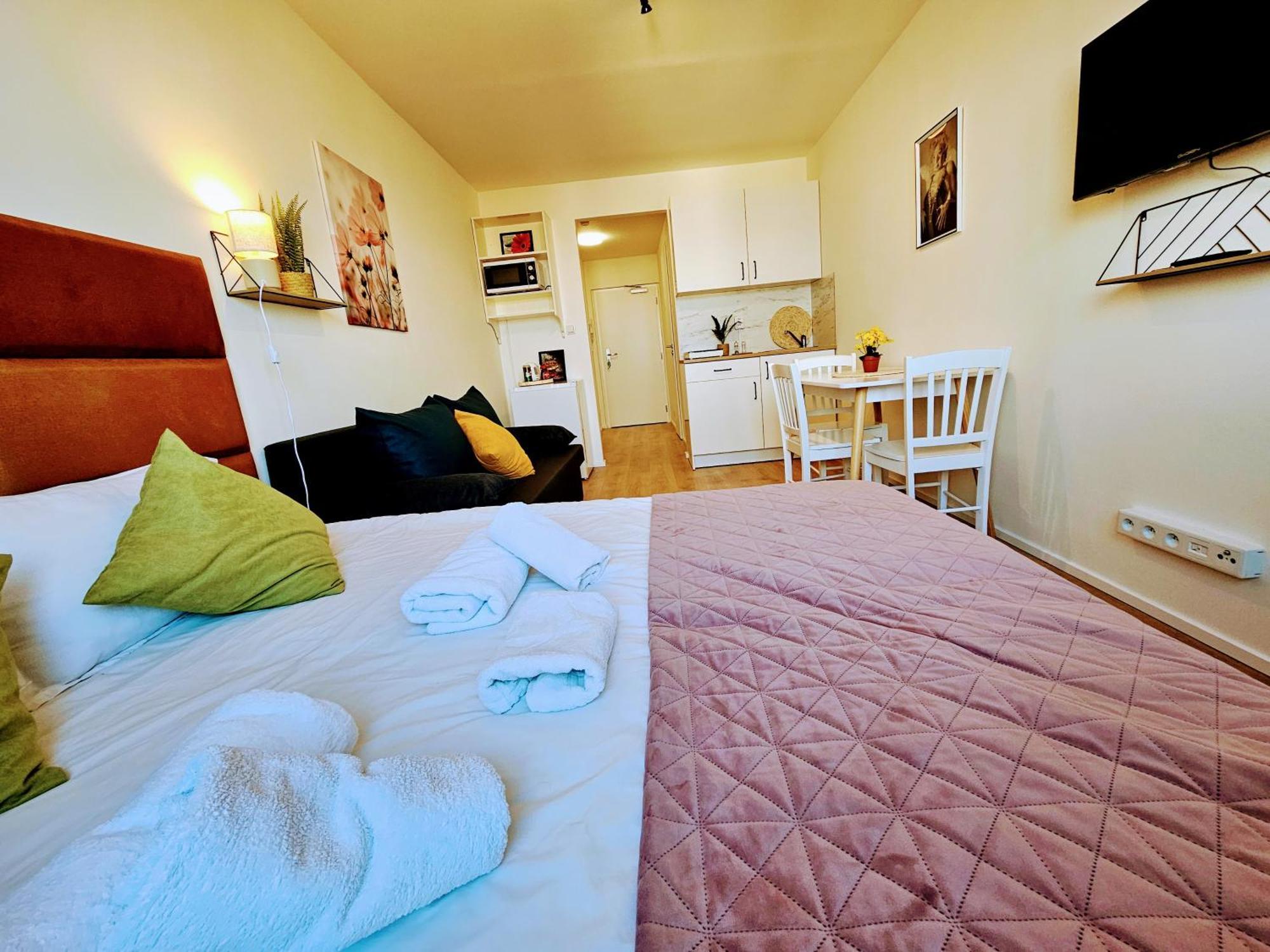 Appartement Live-inn Hotel-style 5 Apartments, 20 Mins To Centre, Gym, Reception, Free Parking, Lift, Roof Terrace & Game Prague